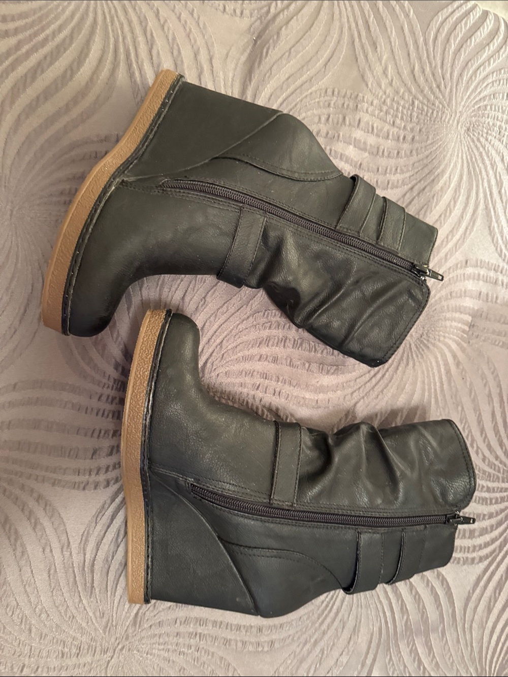 Report Black Wedge Boots with Buckle Straps - Picture 4 of 5